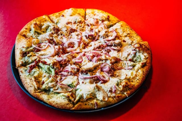 Mean Green Pizza (12").