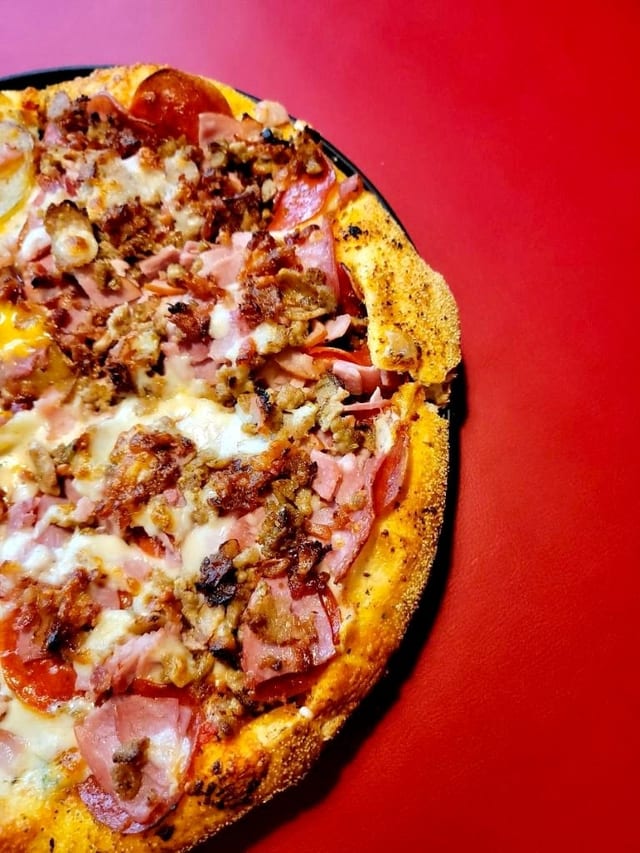 Iron Hog Pizza (12").